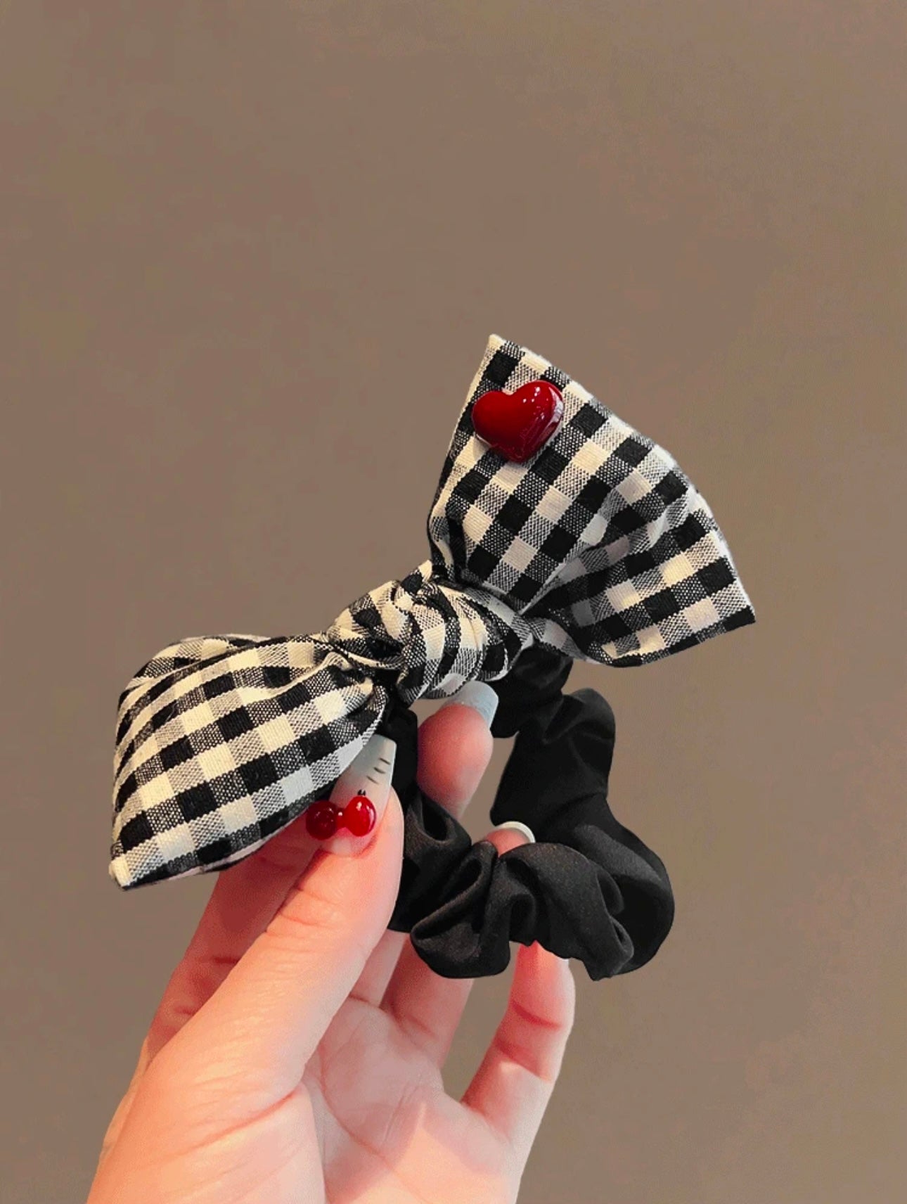 Gingham heart whisperer ponytailer