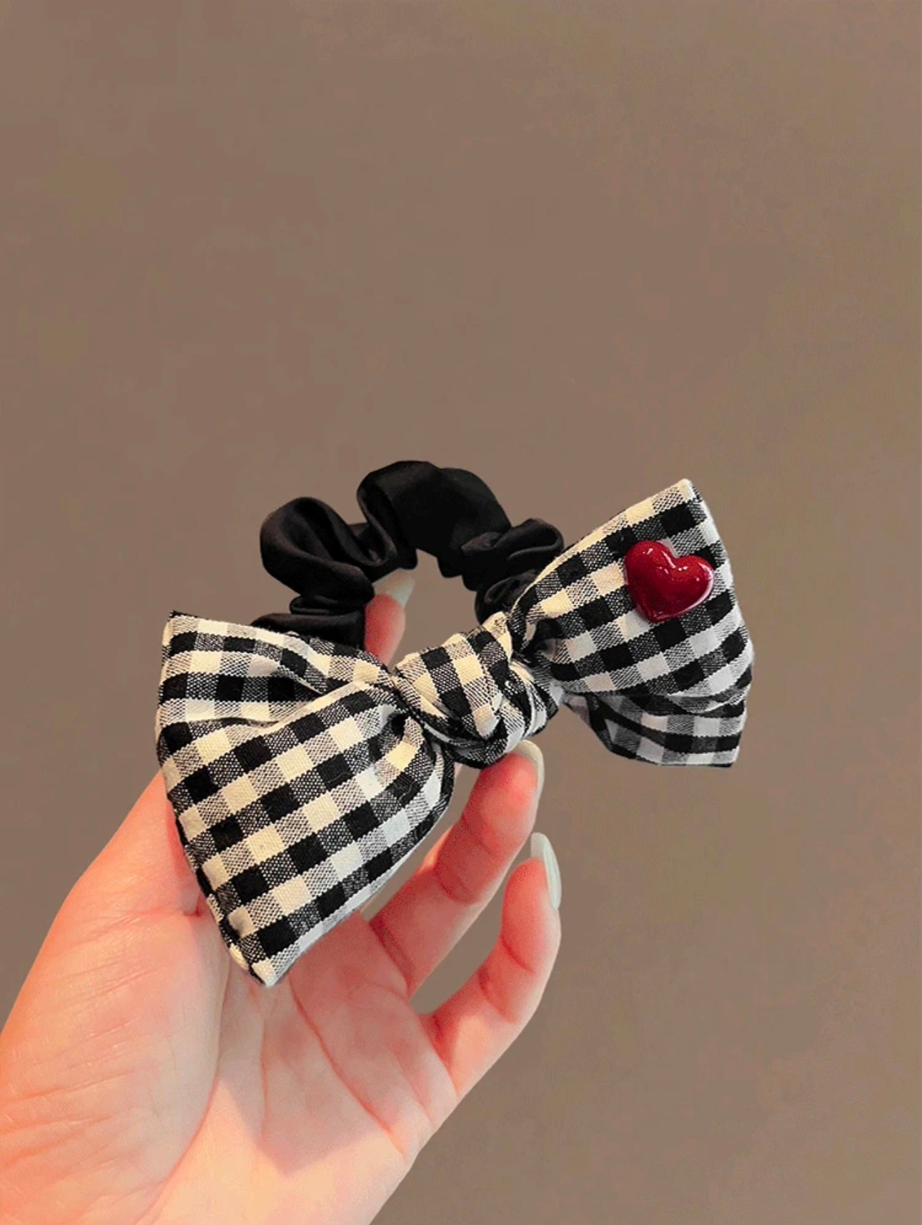 Gingham heart whisperer ponytailer