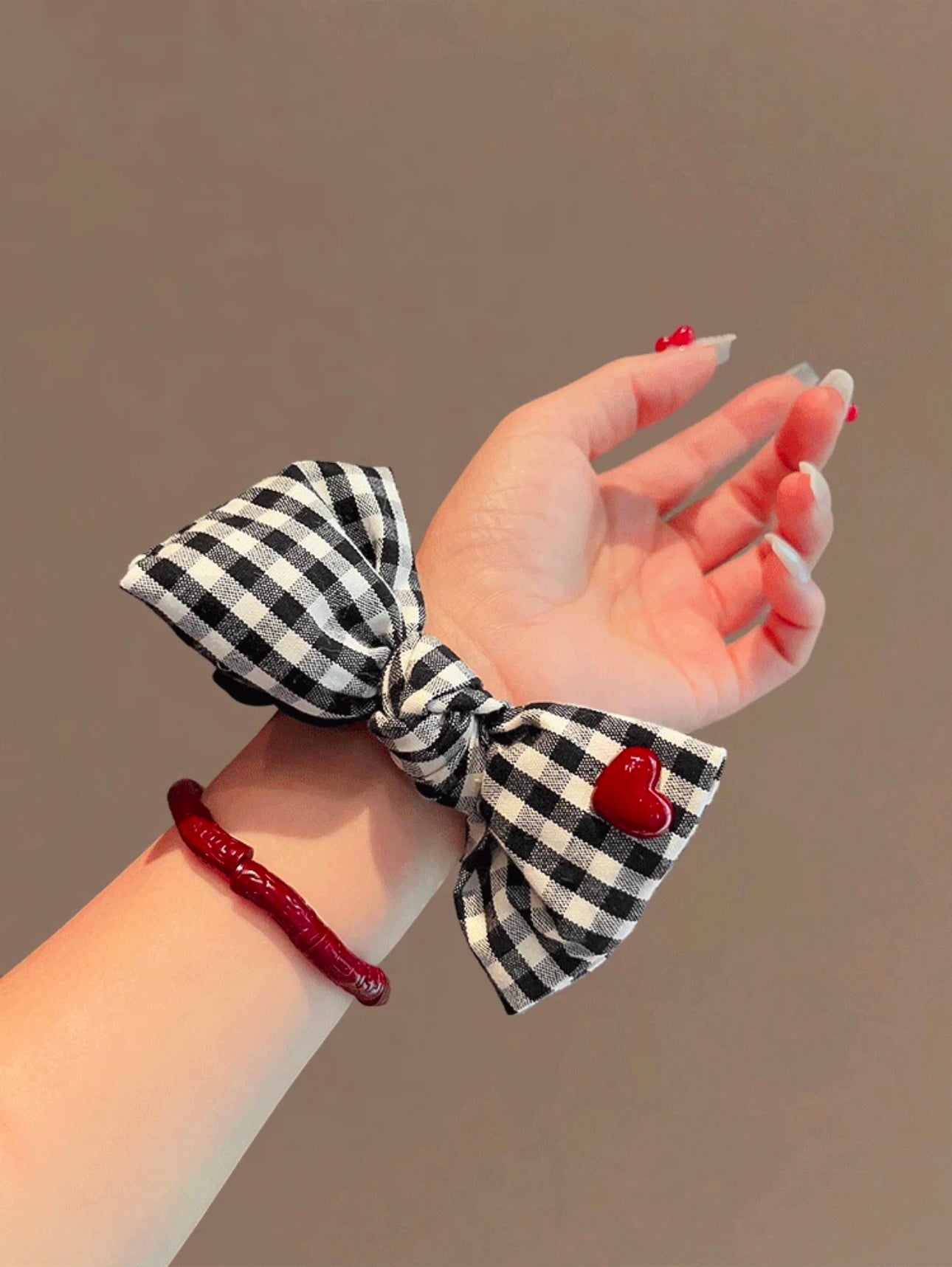 Gingham heart whisperer ponytailer