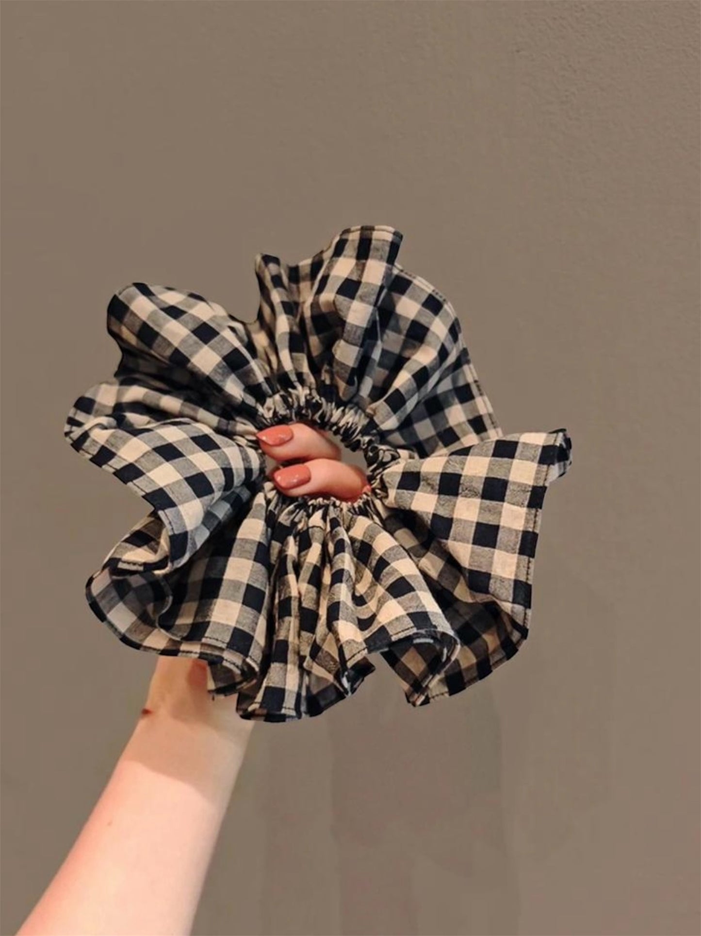 Gingham bloom scrunchie